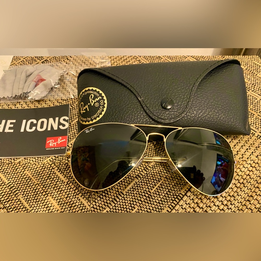 RAY BAN  The Icons collection Classic Aviator sunglasses